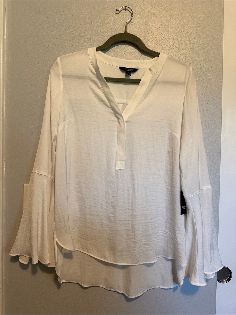 Simply Vera Vera Wang White Layered Bell-Sleeve V-Neck Tunic